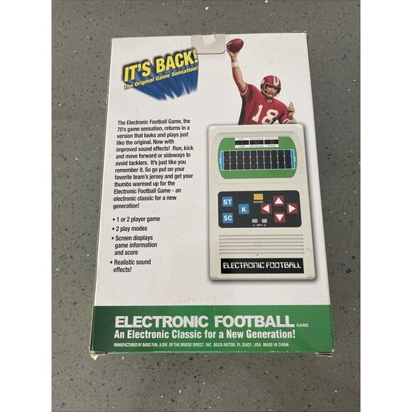 Basic Fun Retro Classic Handheld Electronic Football Game 2016 NEW SEALED - Picture 3 of 7